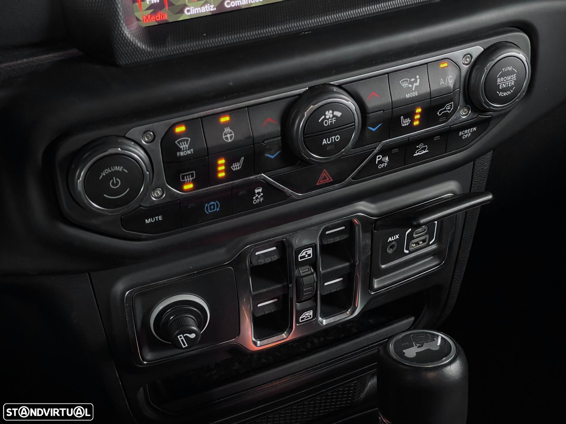 Jeep Wrangler - 22