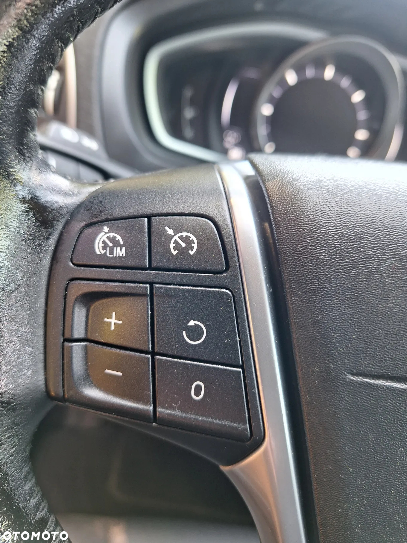 Volvo V40 D2 Summum - 25