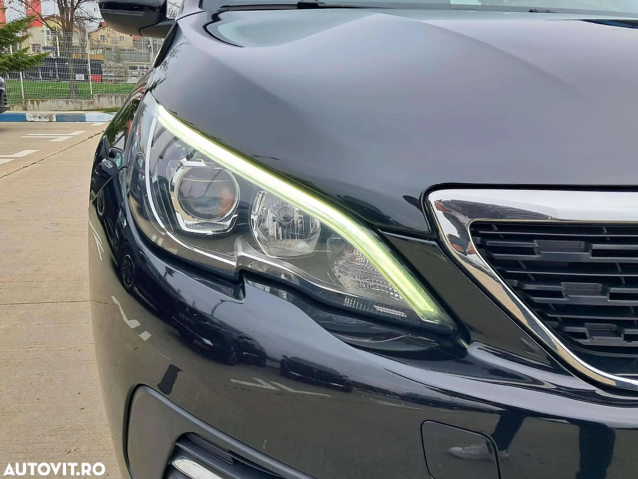 Peugeot 308 1.2 L PureTech Turbo Active - 18