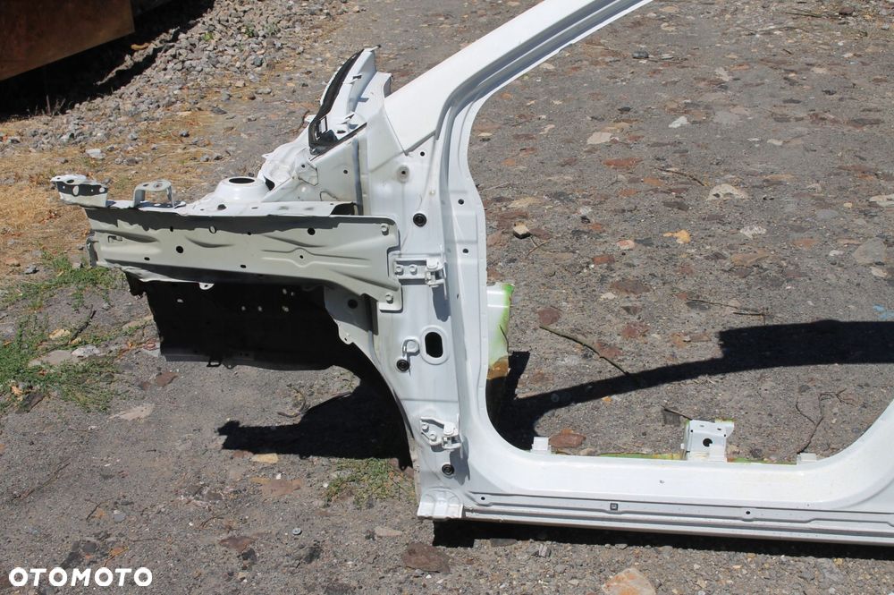 próg lewy słupek słupki suzuki sx4 s-cross ii 21- - 8