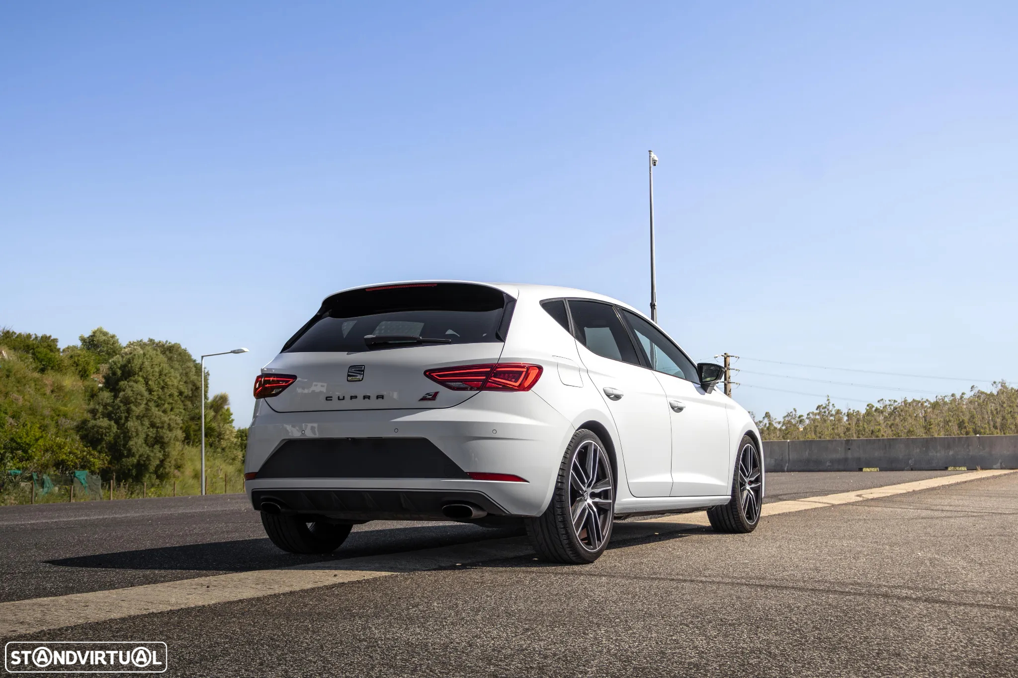 SEAT Leon 2.0 TSI S&S DSG Cupra 300 - 4
