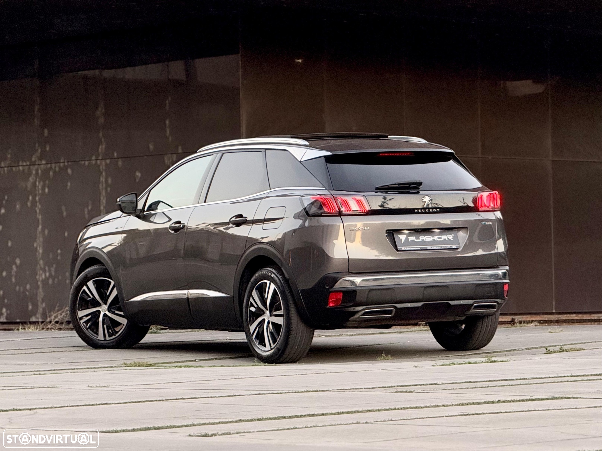 Peugeot 3008 1.6 Hybrid GT Pack e-EAT8 - 4