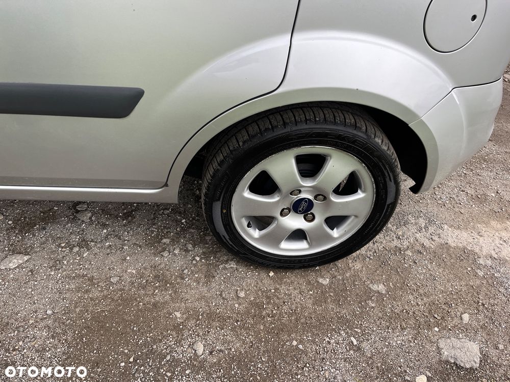 Ford Fiesta 1.3 Style - 28