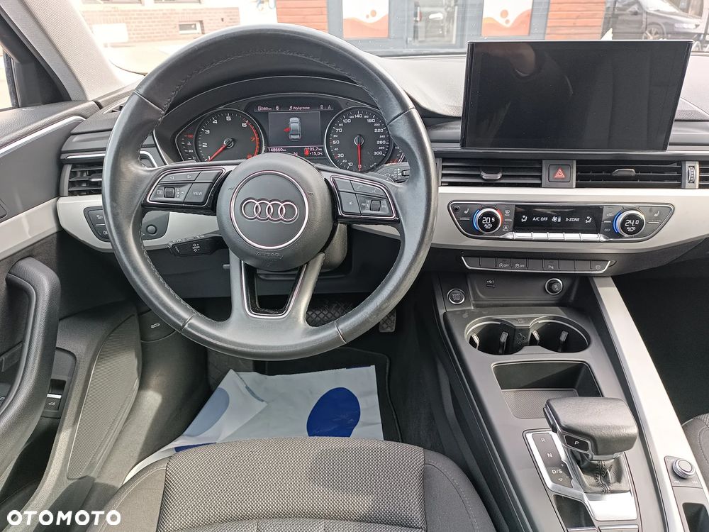 Audi A4 Limousine - 13