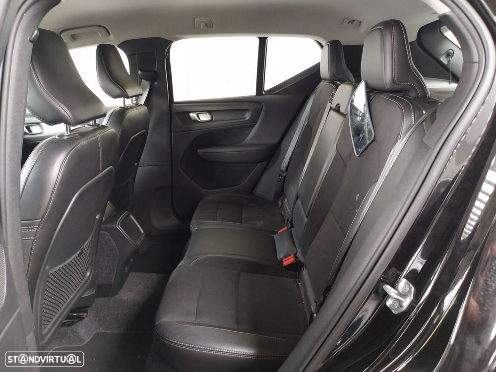 Volvo XC 40 2.0 D3 - 8