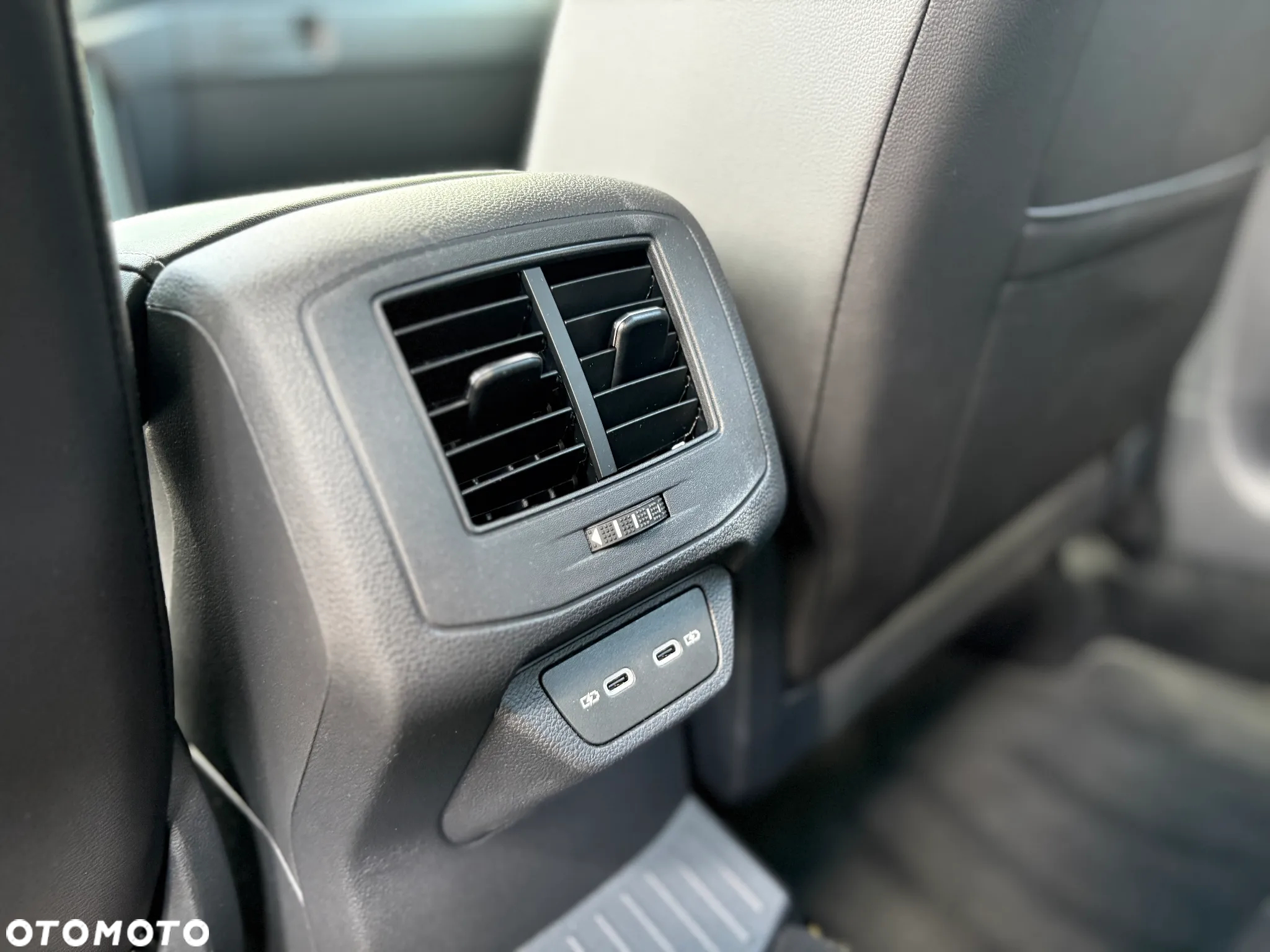 Volkswagen T-Roc 1.5 TSI R-Line Plus DSG - 25