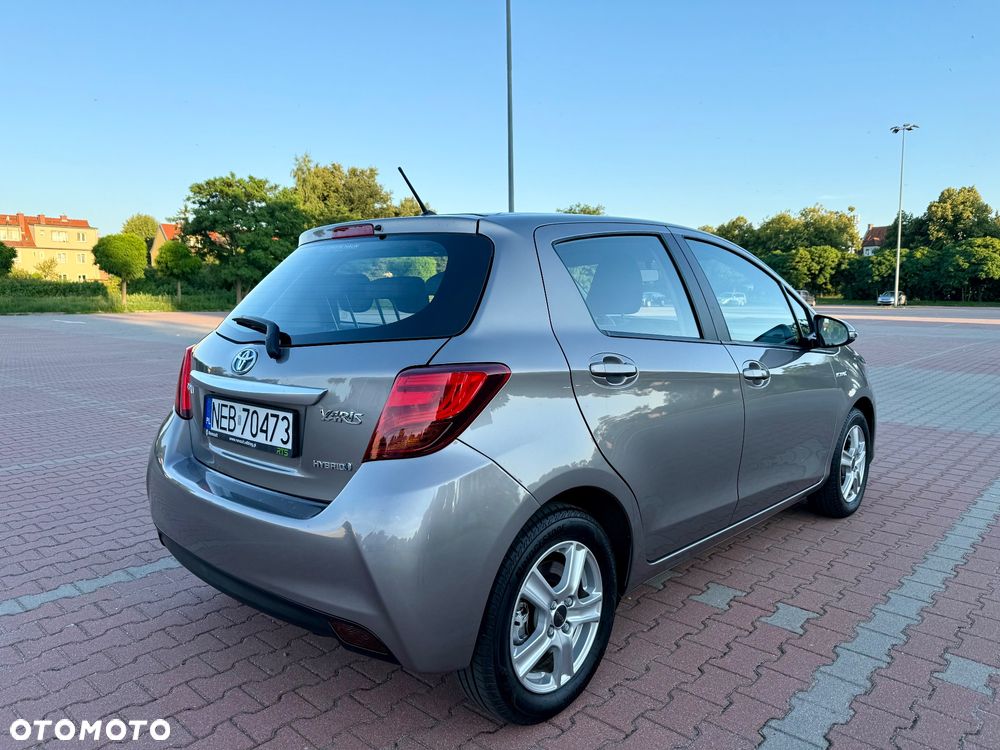Toyota Yaris 1.5 VVT-i Comfort mit Design Paket - 8