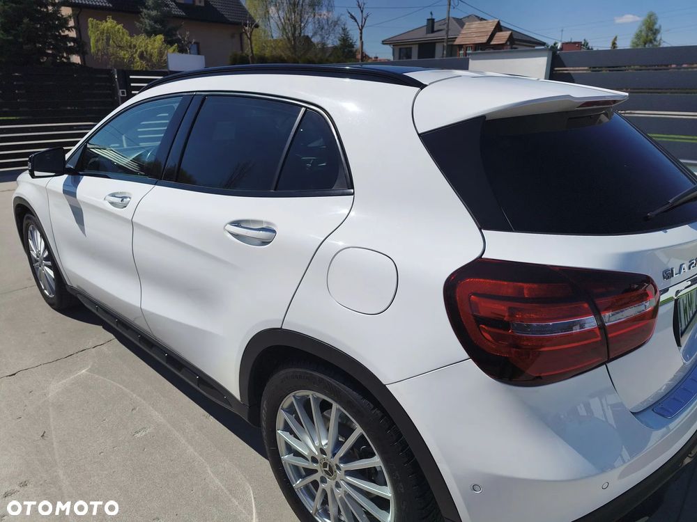 Mercedes-Benz GLA 200 7G-DCT AMG Line - 9