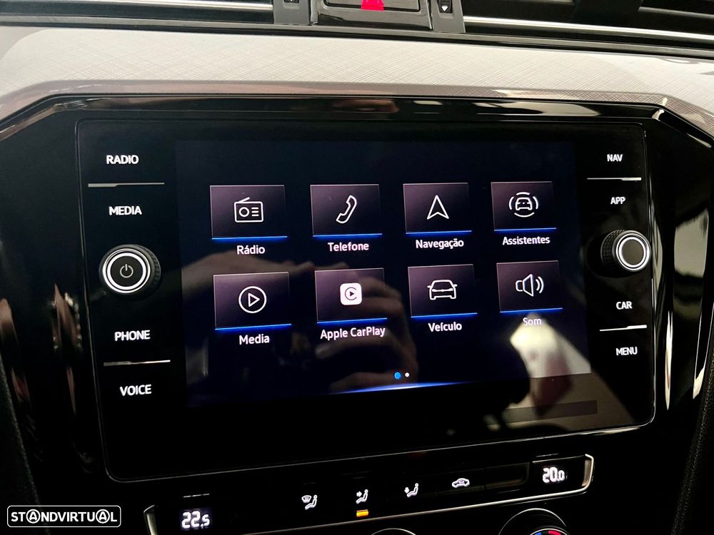 VW Passat Variant 1.6 TDI Confortline DSG - 21