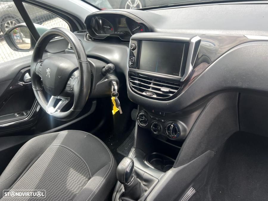 Peugeot 208 1.6 BlueHDi Style - 10