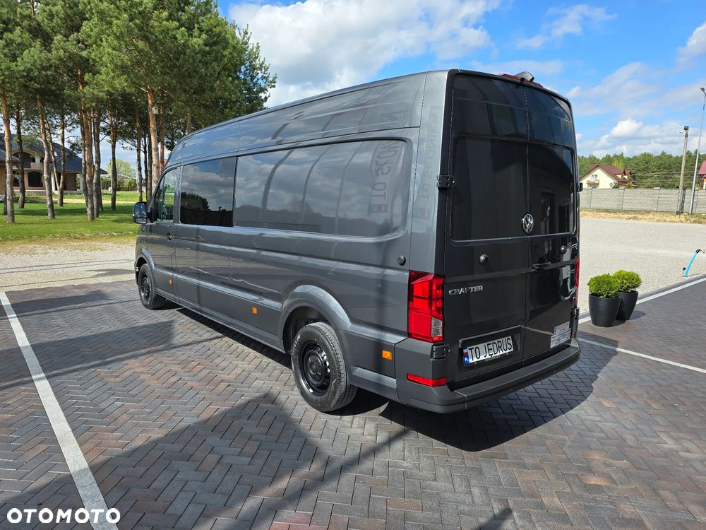 Volkswagen CRAFTER 4 MOTION AUTOMAT-8 Bie Długi 7-OSOBOWY BOGATA OPCJA WYPOSAŻENIA NAVI KAMERA COFANIA FUL LED LAKIER METALIZOWANY SALON PL STAN NOWY - 12