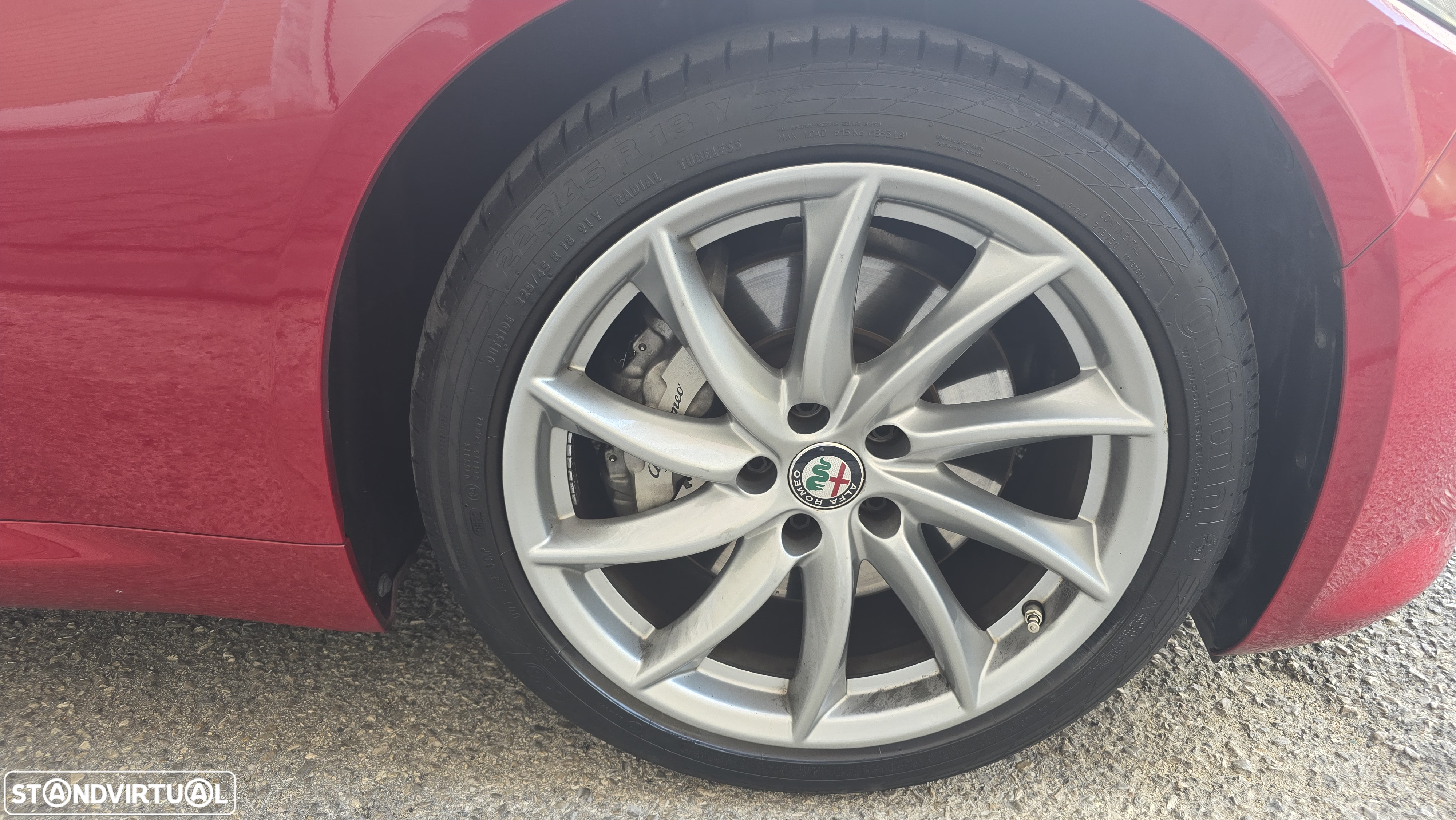 Alfa Romeo Giulia 2.2 D Veloce AT8 AWD - 22