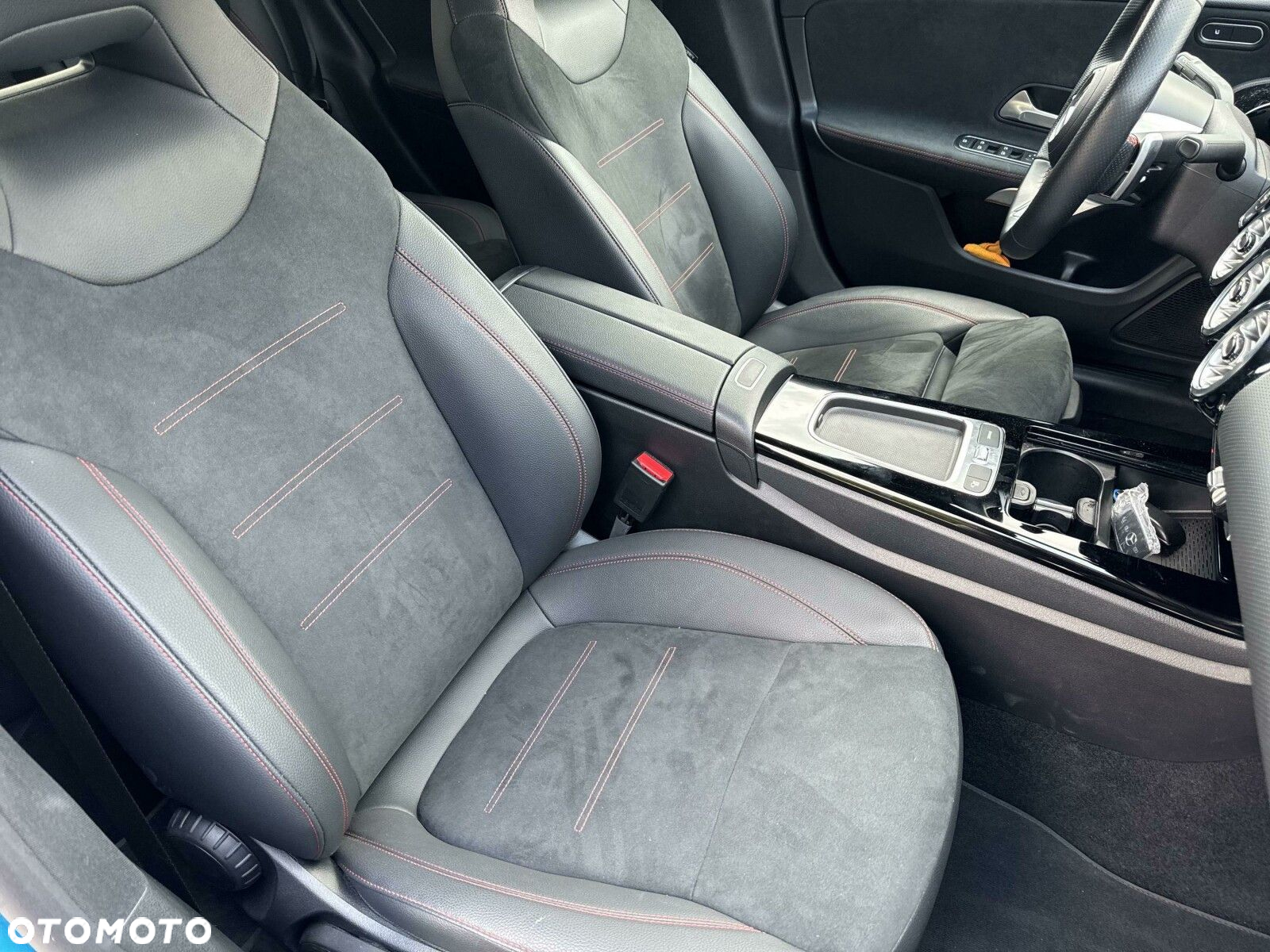 Mercedes-Benz CLA 180 AMG Line 7G-DCT - 21