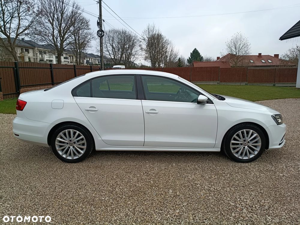 Volkswagen Jetta - 13