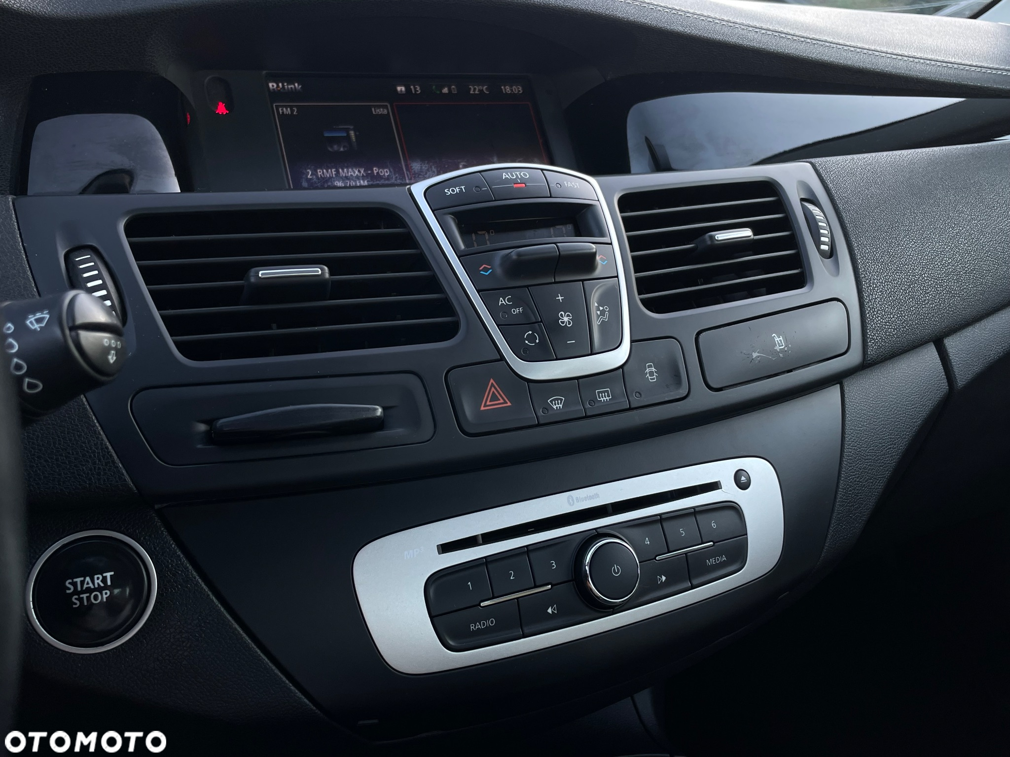 Renault Laguna Coupe dCi 150 FAP - 24