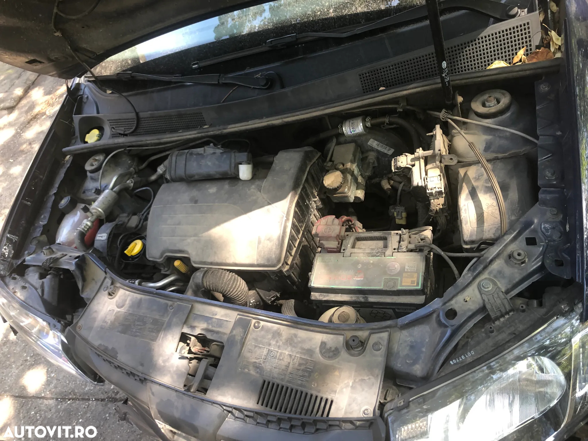 Dezmembrez Dacia Logan II albastru benzina 2015 - 3