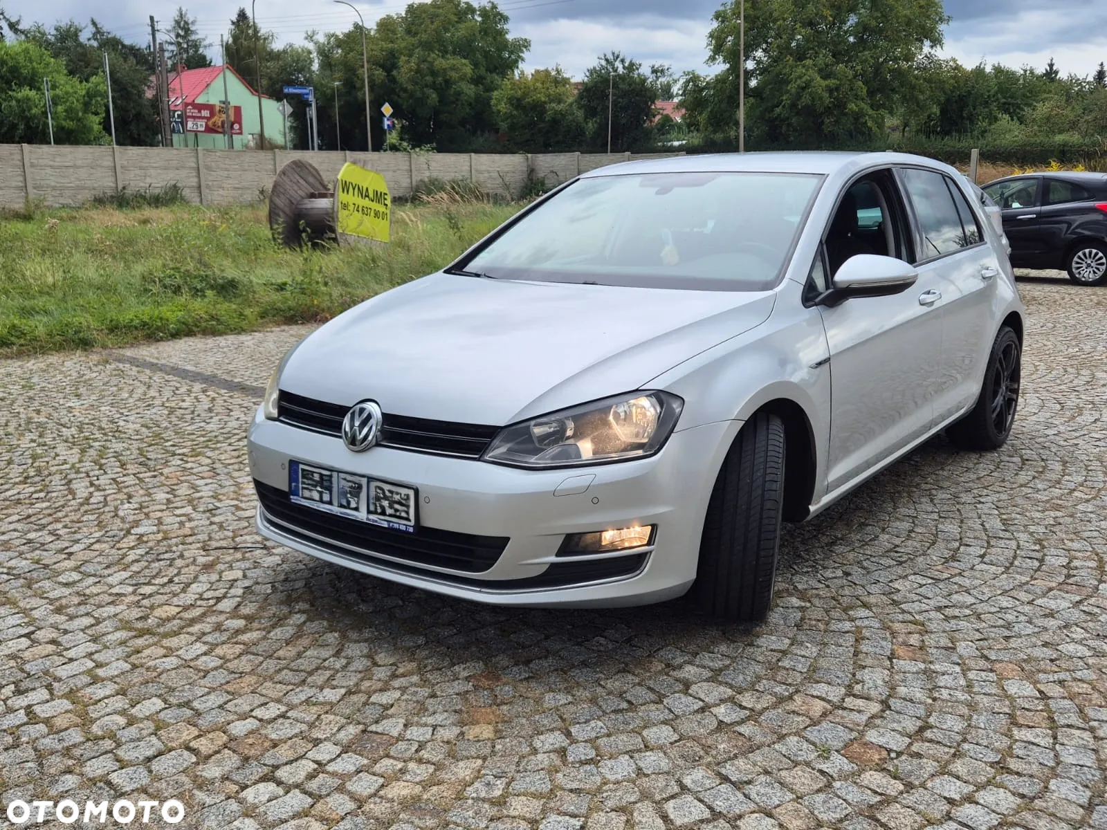 Volkswagen Golf - 2