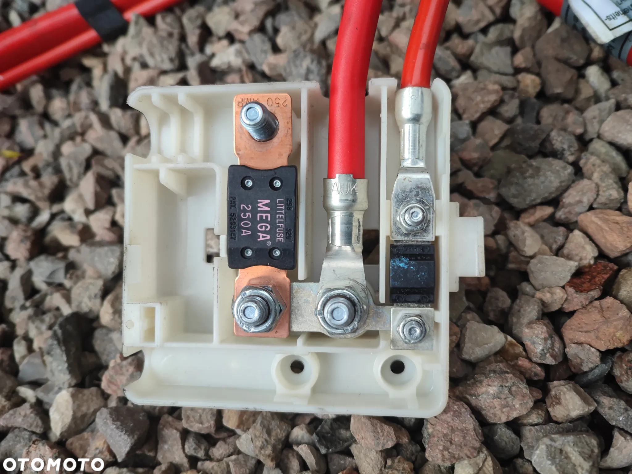 BMW E46 ORYGINALNY KOMPLETNY KABEL AKUMULATORA PLUSOWY NA TYŁ + KLEMA + BEZPIECZNIK O NR. 61 12 8 373 945 OEM W BARDZO DOBRYM STANIE DO SILNIKÓW BENZYNOWYCH - 13