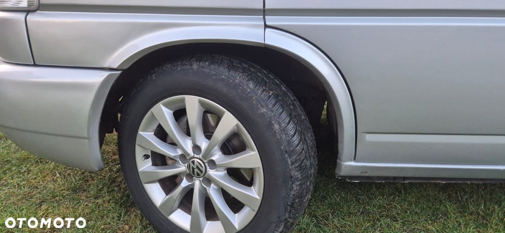 Volkswagen Multivan - 11