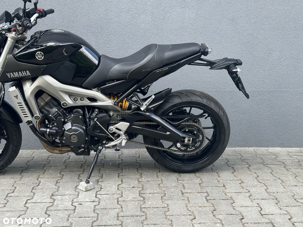 Yamaha MT - 8