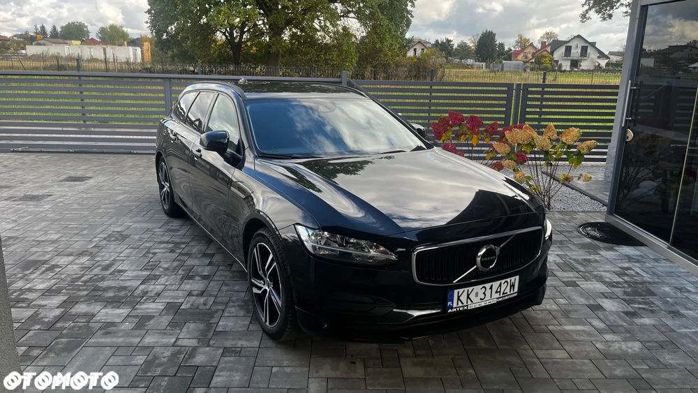 Volvo V90 D4 Momentum - 1
