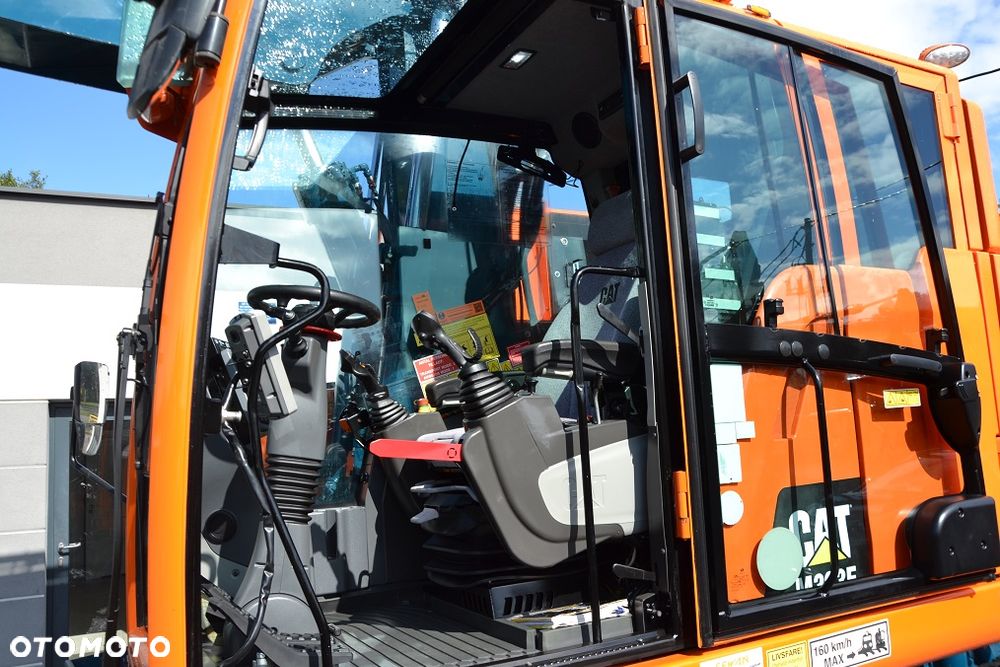 Caterpillar M 323 F, DWUDROGOWA, ROTOTILT - 32