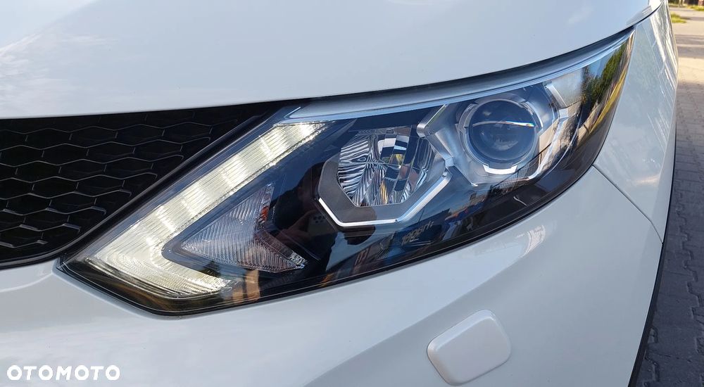 Nissan Qashqai 1.6 DCi Xtronic TEKNA - 34