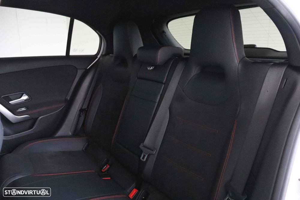 Mercedes-Benz A 180 d AMG Line Aut. - 32