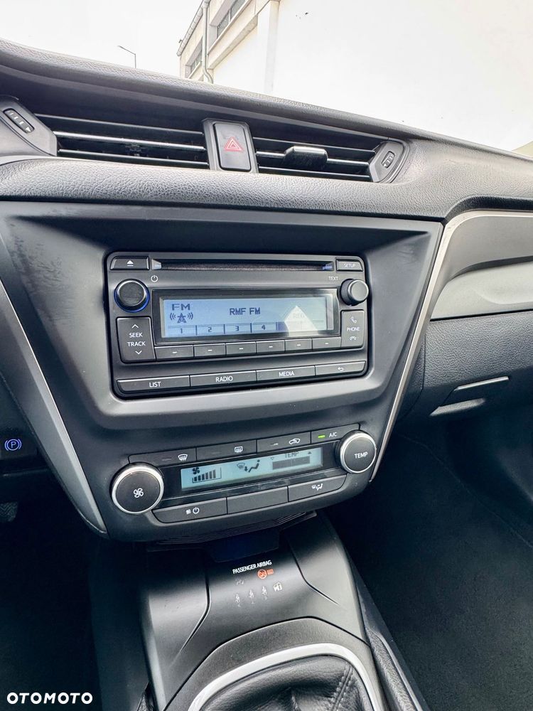 Toyota Avensis 1.6 D-4D Prestige - 14