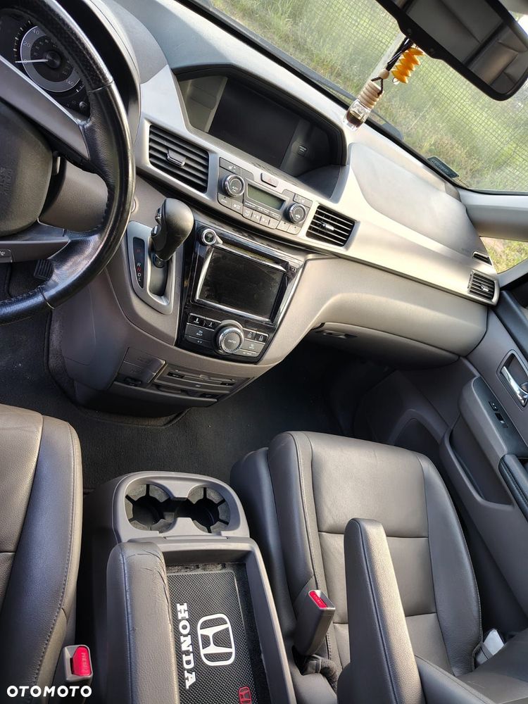 Honda Odyssey 3.5 LX - 9