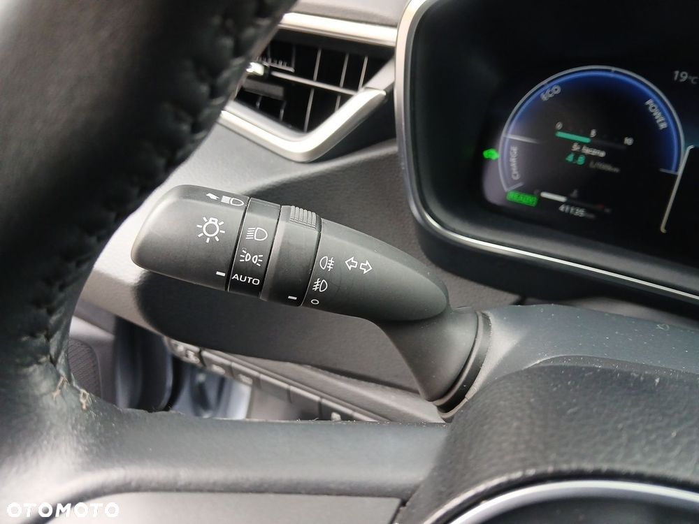 Toyota Corolla 1.8 Hybrid Comfort - 27