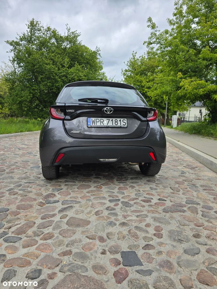 Toyota Yaris 1.0 Premium - 12