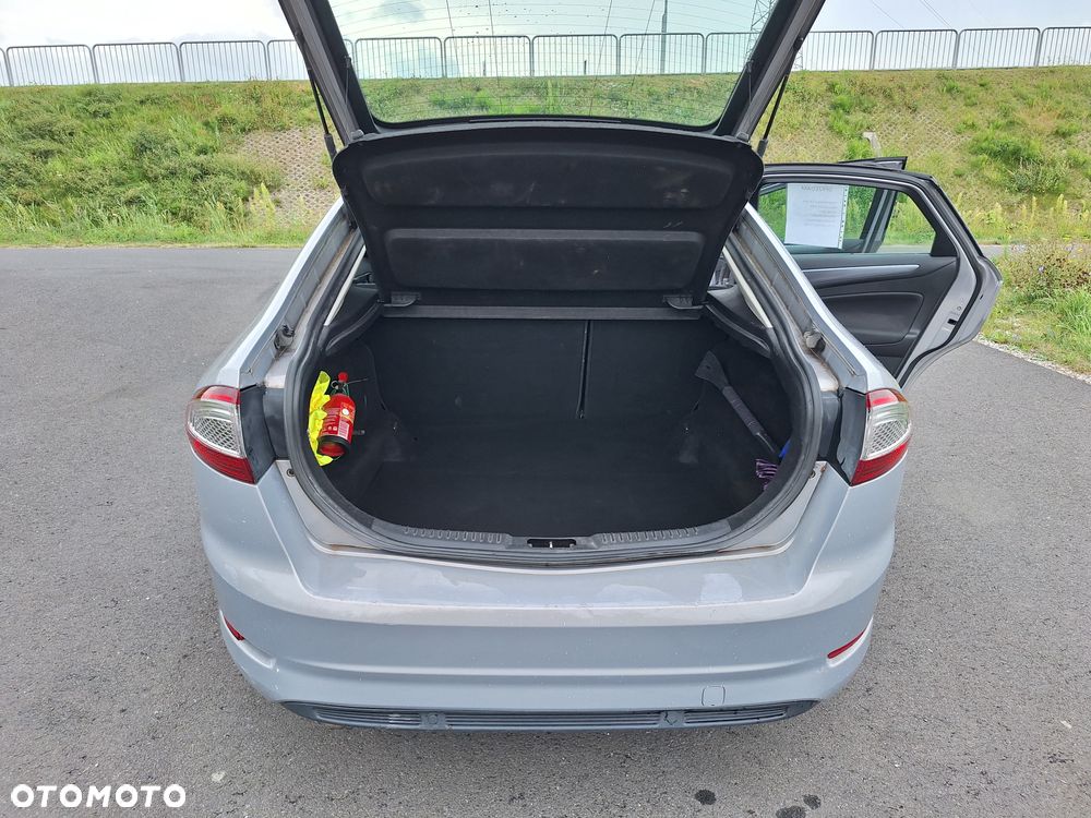 Ford Mondeo 1.8 TDCi Titanium - 9