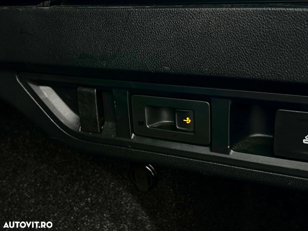 Skoda Octavia Combi 2.0 TDI DSG Style - 26