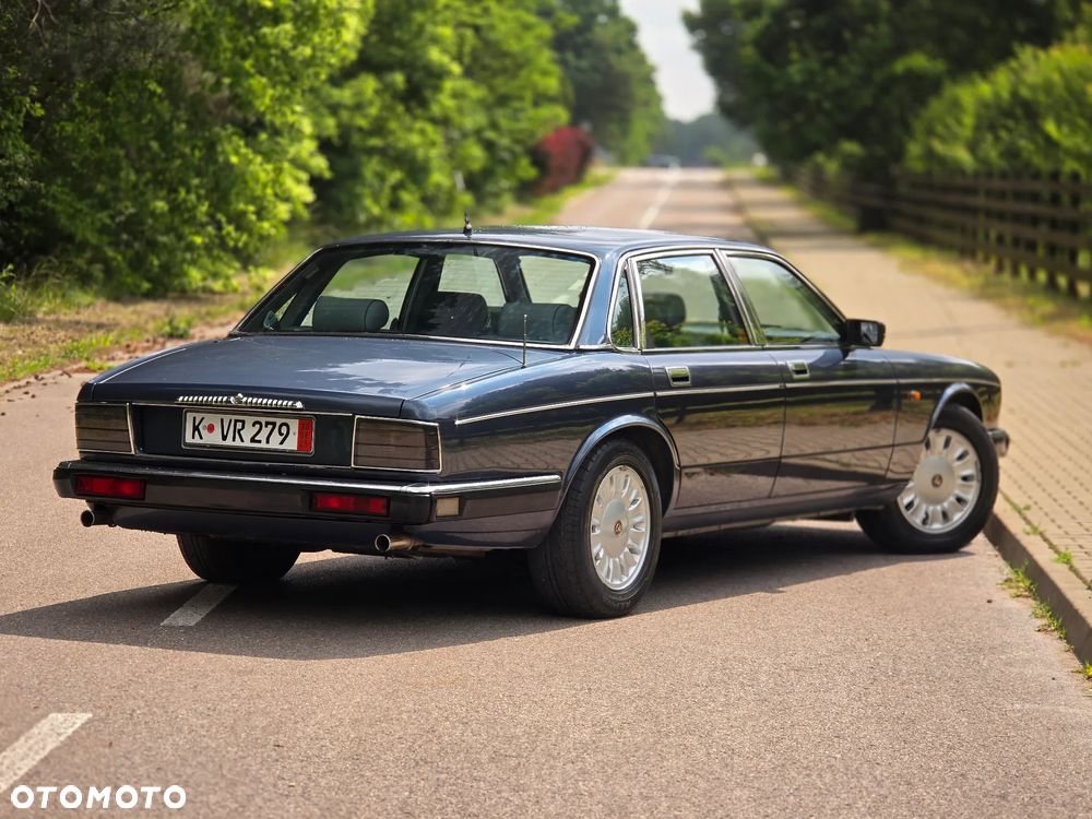Jaguar Daimler 4.0i - 3