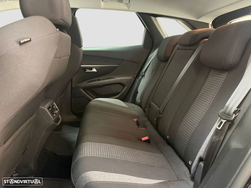 Peugeot 3008 PureTech 130 Stop & Start GPF EAT8 Active - 11