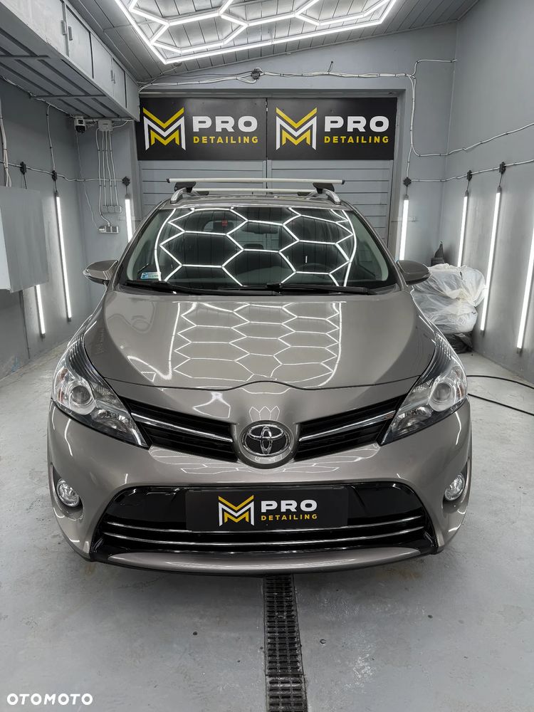 Toyota Verso 1.8 Premium 7os - 1