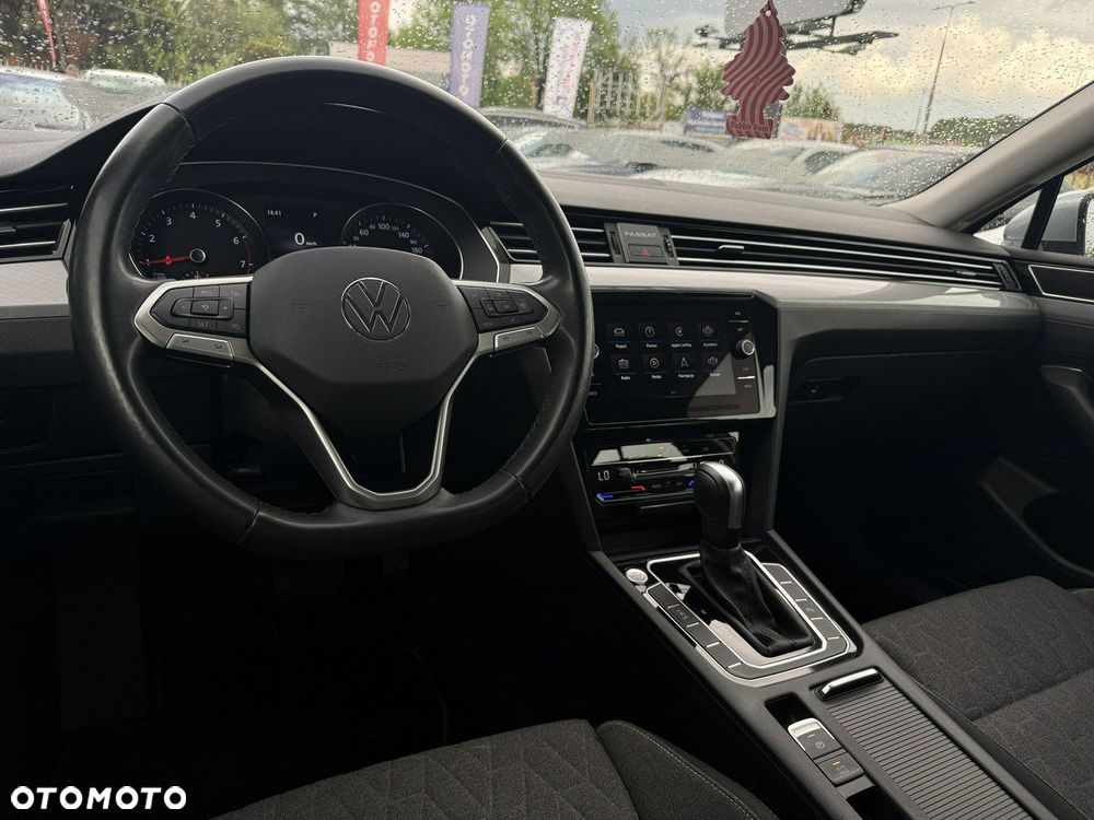 Volkswagen Passat - 15