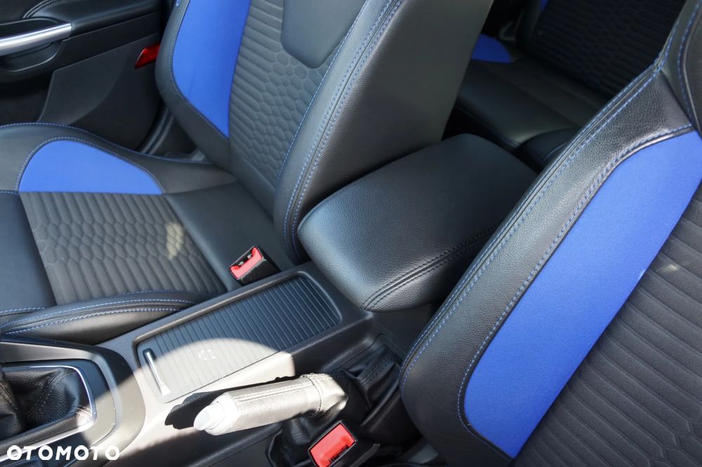 Ford Focus ST - 23