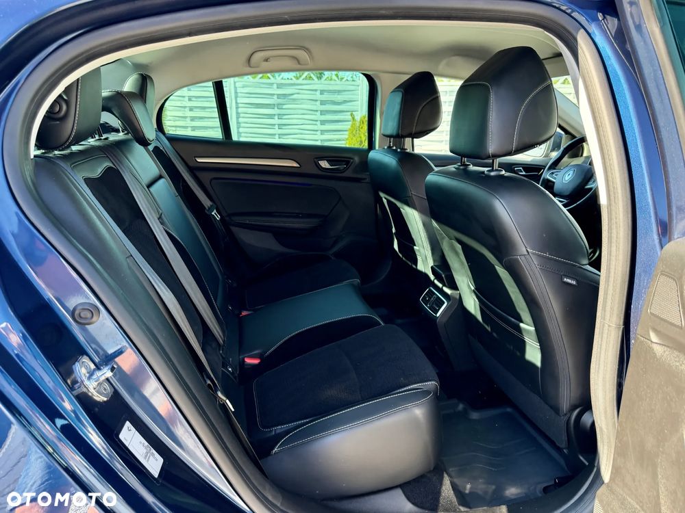 Renault Megane ENERGY TCe 130 EDC BOSE EDITION - 20