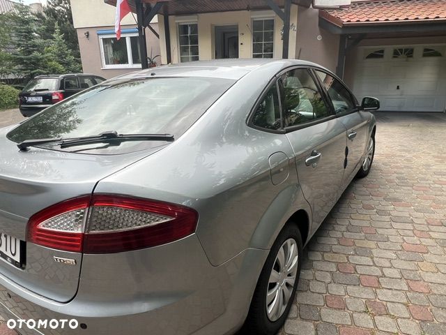 Ford Mondeo 2.0 TDCi Ambiente - 4