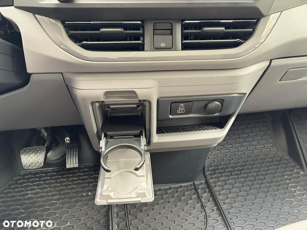 Volkswagen Transporter T7 Furgon EDITION Automat/L2H1, 2.0 TDI 170 KM, r.o. 3500 mm - 31