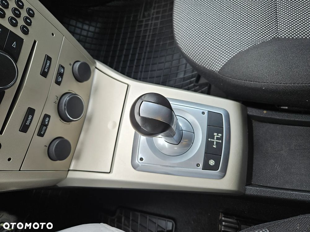 Opel Astra 1.6 Automatik Design Edition - 15