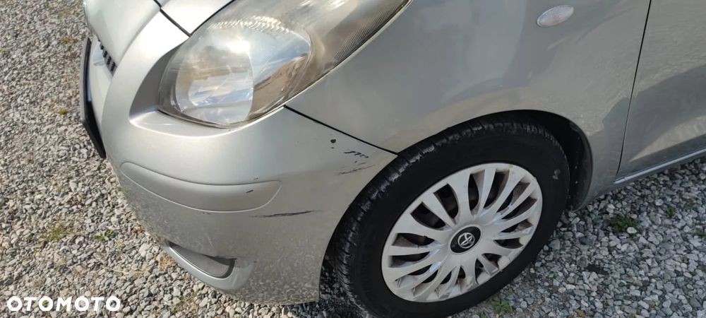 Toyota Yaris 1.3 VVT-i Sol - 2