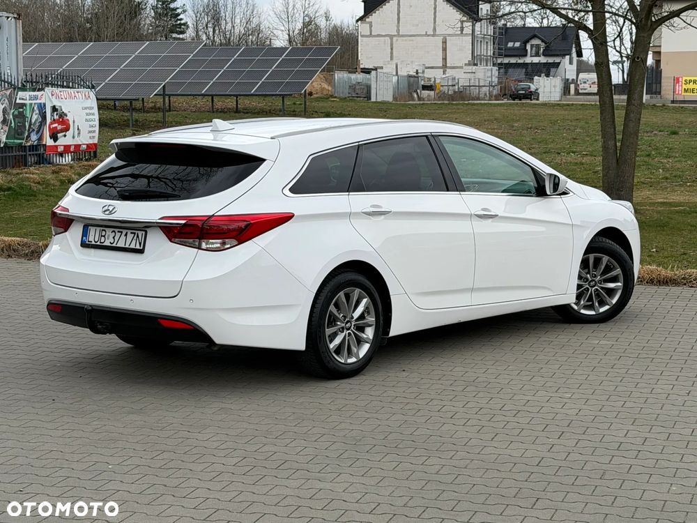 Hyundai i40 Kombi blue 1.7 CRDi Premium - 16