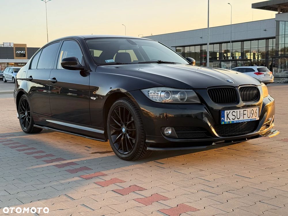 BMW Seria 3 320i - 4