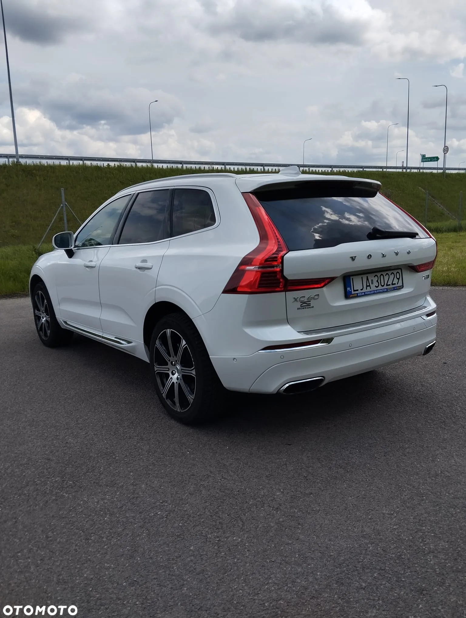 Volvo XC 60 T5 AWD Inscription - 11