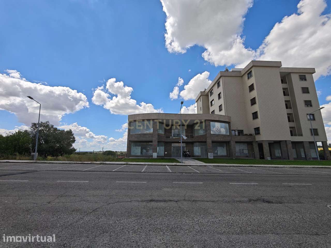 Lote para Prédio de 6 Pisos | Projeto Aprovado - Hospital Torres Novas - Grande imagem: 2/8