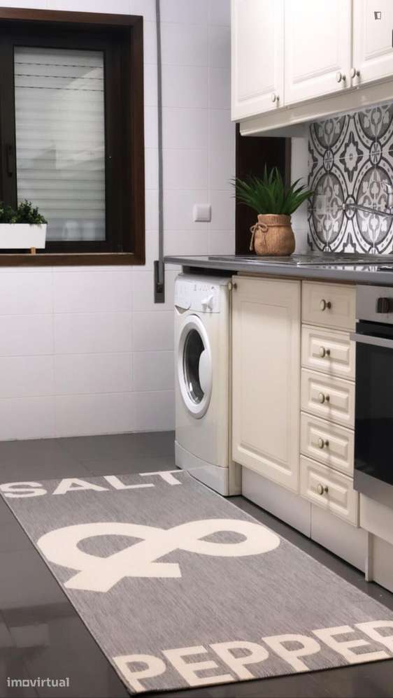 Quarto - localizado em Paranhos Porto - Grande imagem: 4/13