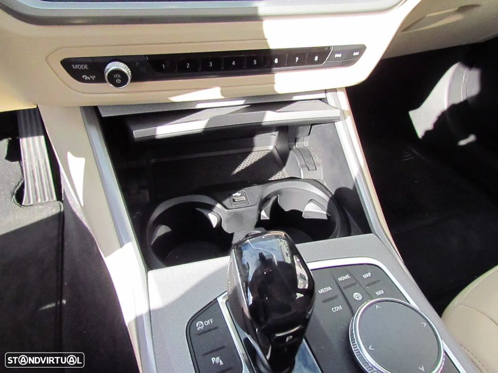 BMW 320 d Advantage Auto - 22